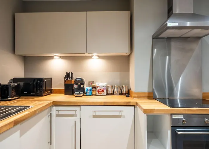 公寓 Retreat On The Riverbank - Sleeps 8 - Balcony 利兹