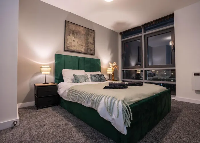 Retreat On The Riverbank - Sleeps 8 - Balcony 公寓 利兹